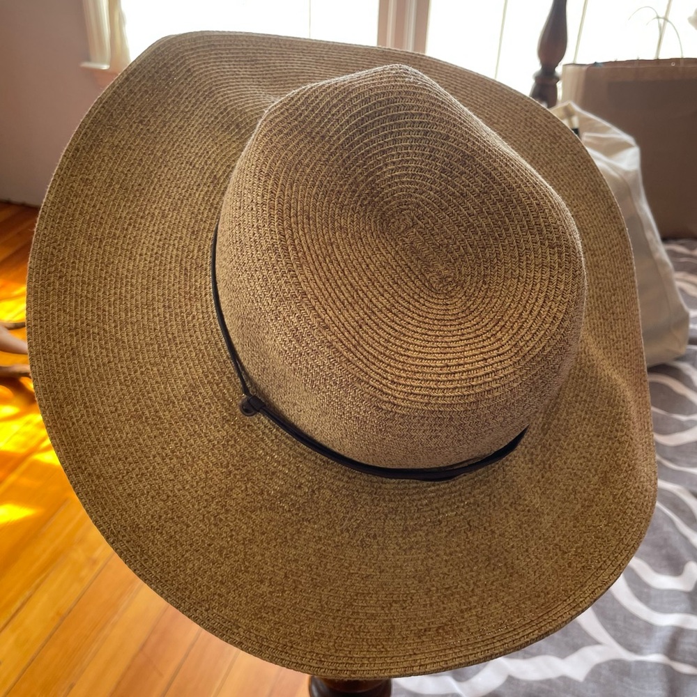 Hat - Picture 2 of 4